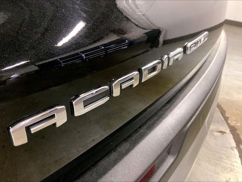 Used 2025 GMC Acadia Elevation AWD/4WD image 8