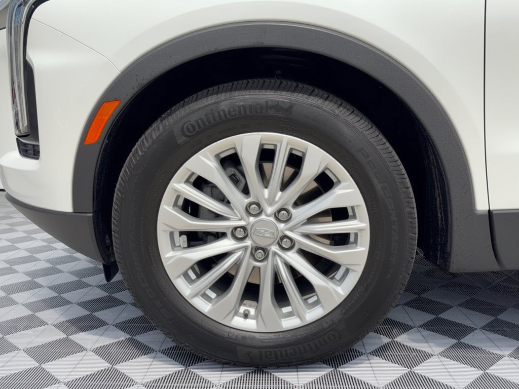 Certified 2024 Cadillac XT4 Luxury w/ Cold Weather Package AWD/4WD image 12