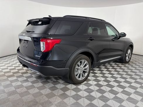 Used 2023 Ford Explorer XLT w/ Equipment Group 202A AWD/4WD image 7