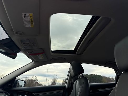 Used 2021 Honda Civic Touring image 22