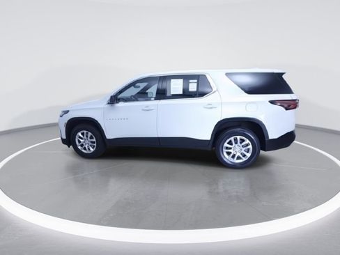 Used 2023 Chevrolet Traverse LS FWD image 6