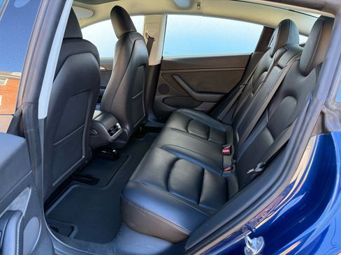 Used 2023 Tesla Model 3 Standard Range image 29