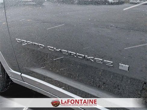 New 2025 Jeep Grand Cherokee Limited image 10