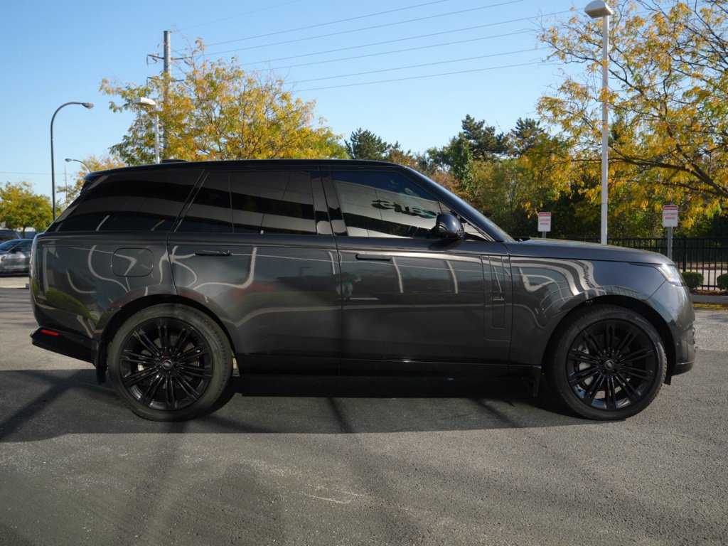 Used 2024 Land Rover Range Rover SE AWD/4WD image 12