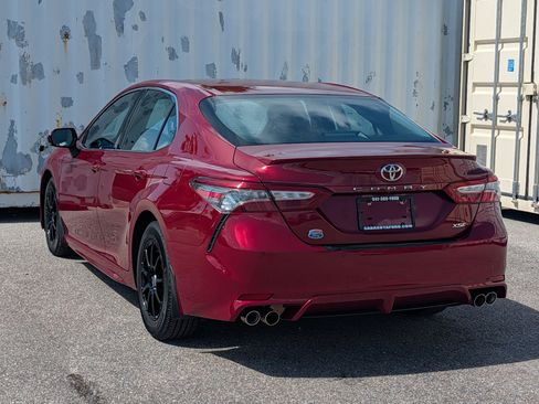 Used 2018 Toyota Camry XSE FWD image 6
