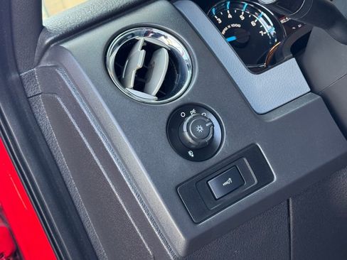 Used 2013 Ford F150 XLT w/ XLT Convenience Pkg image 32