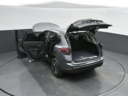 Used 2025 Nissan Rogue SV FWD image 54