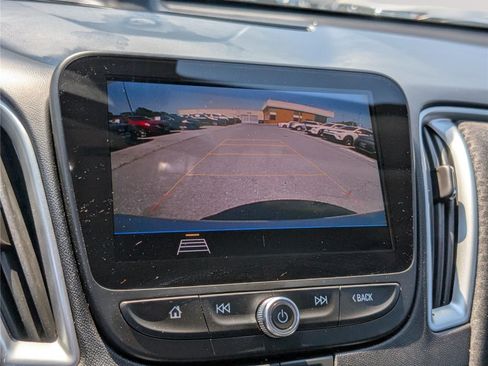 Used 2020 Chevrolet Malibu LS FWD image 25