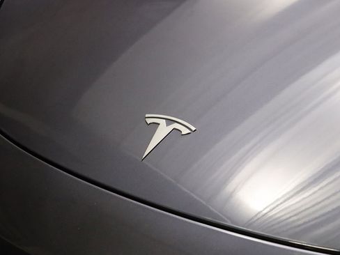 Used 2022 Tesla Model 3 Long Range AWD/4WD image 3
