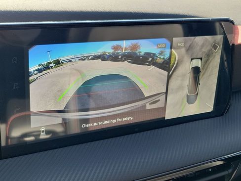 New 2026 Nissan Kicks SR w/ SR Premium Package FWD image 11
