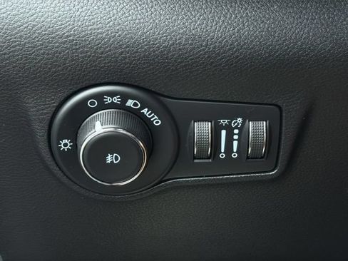 Used 2023 Jeep Compass Trailhawk AWD/4WD image 33