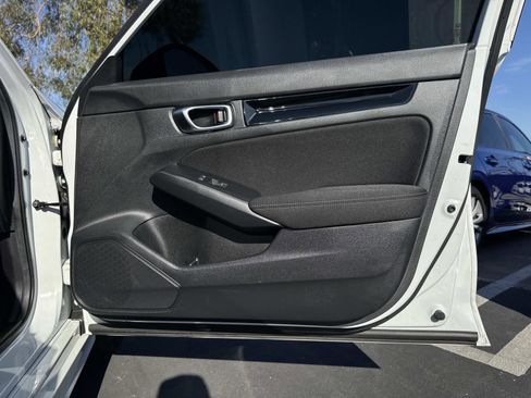 Certified 2025 Honda Civic Sport image 28