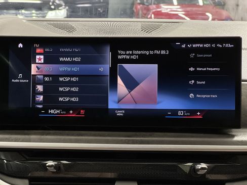 Used 2023 BMW X7 xDrive40i image 18