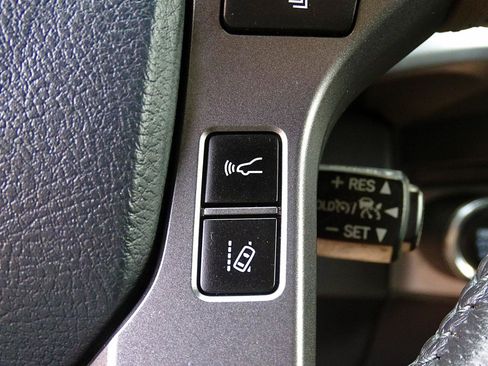 Used 2019 Toyota Tacoma TRD Sport w/ Technology Package AWD/4WD image 41