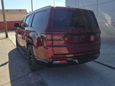 Used 2022 Jeep Wagoneer Series II AWD/4WD image 8