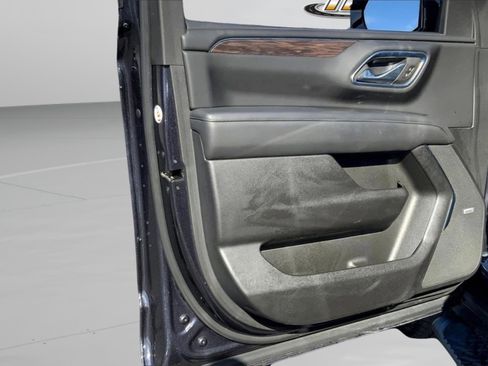 Used 2023 Chevrolet Tahoe Z71 w/ Luxury Package image 24