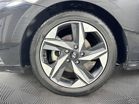 Used 2023 Hyundai Elantra SEL w/ Convenience Package image 32