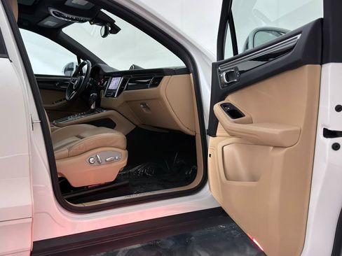 Used 2018 Porsche Macan S w/ Premium Package Plus image 24