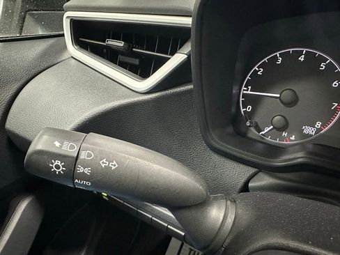 Used 2025 Toyota Corolla LE image 21