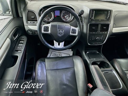 Used 2019 Dodge Grand Caravan GT image 18