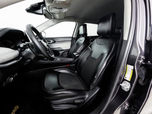 Used 2022 Jeep Compass Latitude image 21