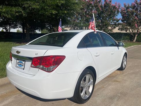 Used 2016 Chevrolet Cruze LT image 3