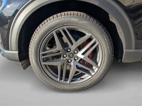 New 2026 Ford Explorer ST-Line w/ ST-Line Street Pack image 10