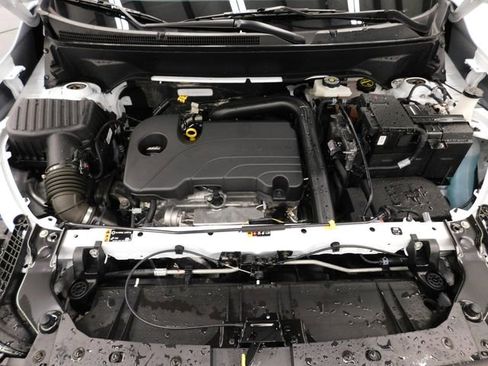 Used 2024 GMC Terrain SLE image 35