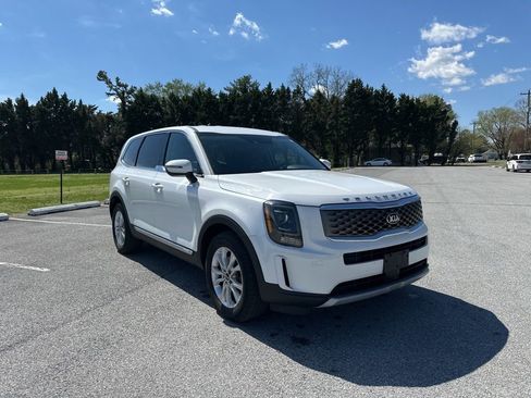 Used 2021 Kia Telluride LX image 3