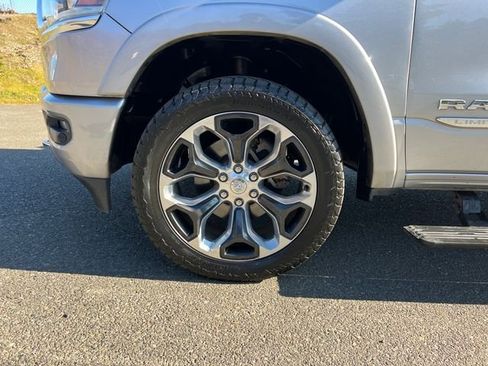 Used 2019 RAM 1500 Limited w/ Advanced Safety Group AWD/4WD image 28