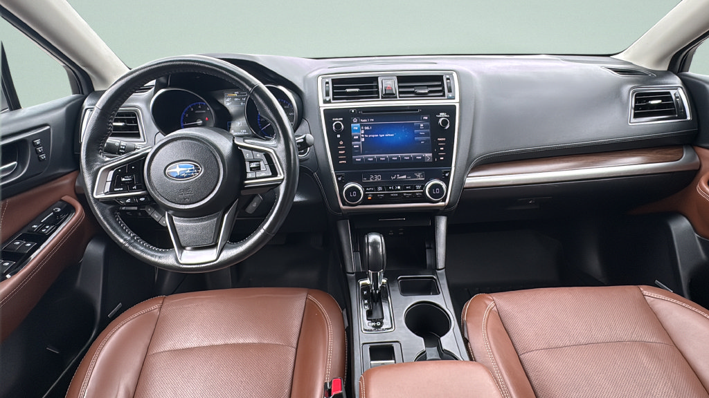 Used 2018 Subaru Outback 2.5i Touring AWD/4WD image 11