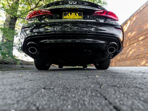 Used 2019 INFINITI Q70 Luxe RWD image 18
