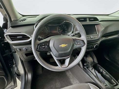 Used 2022 Chevrolet TrailBlazer LT image 11