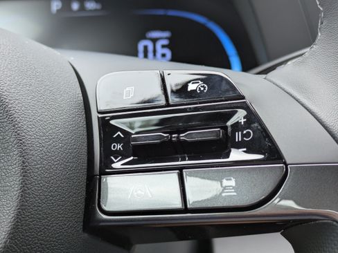 New 2026 Hyundai Elantra SEL Sport FWD image 27
