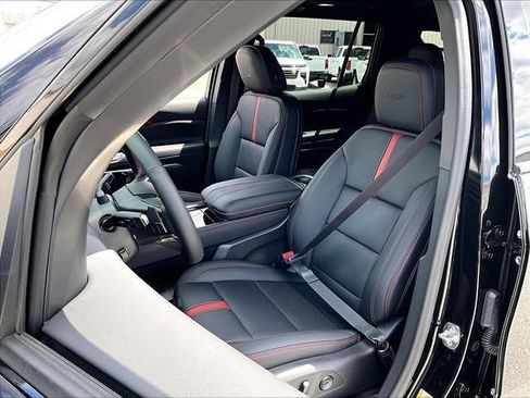New 2026 Chevrolet Traverse RS w/ LPO, Floor Liner Package AWD/4WD image 10