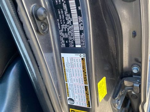 Used 2018 Toyota 4Runner SR5 Premium AWD/4WD image 40