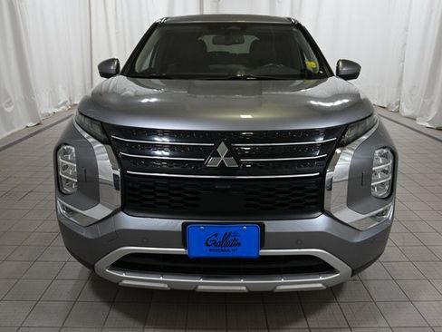 Used 2023 Mitsubishi Outlander SE image 16