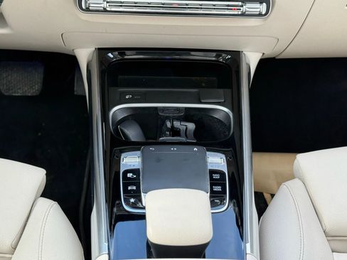 Used 2020 Mercedes-Benz GLB 250 4MATIC image 16