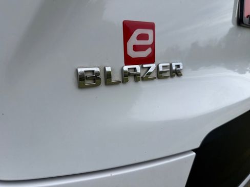 Used 2023 Chevrolet Blazer LT image 45