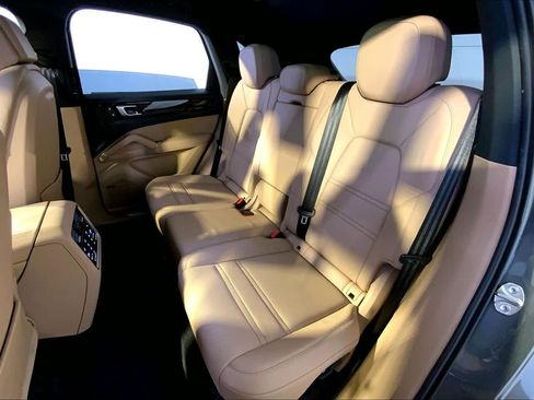 Used 2023 Porsche Cayenne image 24