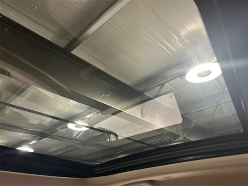 Used 2023 Lincoln Nautilus Reserve image 26