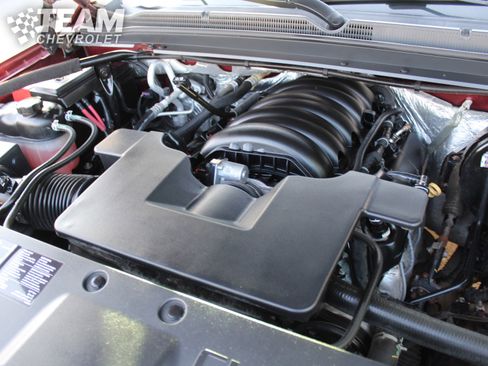 Used 2016 Chevrolet Suburban LS image 30