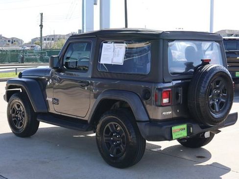 Used 2018 Jeep Wrangler Sport image 5