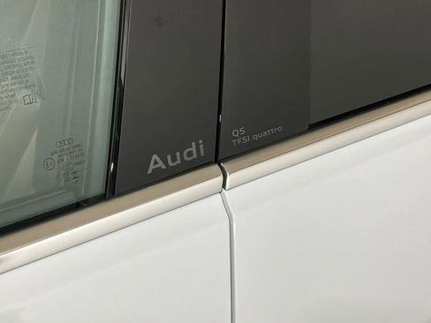 Certified 2025 Audi Q5 Premium w/ Convenience Package image 26
