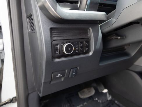Used 2025 Ford F350 Lariat w/ Tremor Off-Road Package AWD/4WD image 18