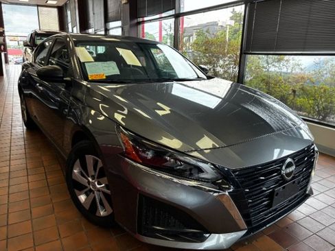 Used 2024 Nissan Altima 2.5 S FWD image 1
