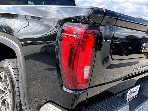 Used 2025 GMC Sierra 1500 SLT image 24