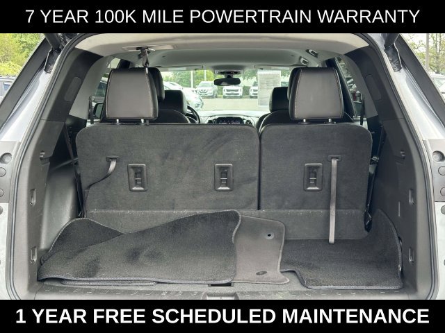 Used 2021 Chevrolet Traverse LT FWD image 12