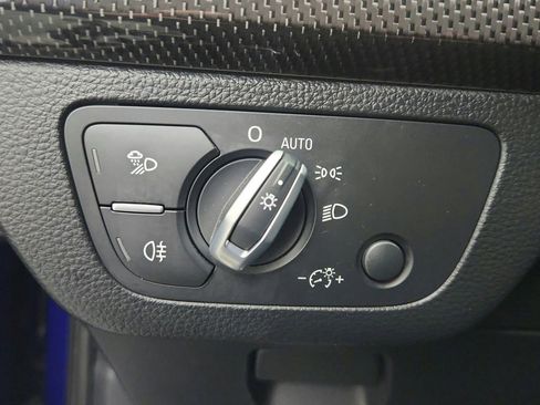 Used 2022 Audi SQ5 Premium w/ Convenience Package image 32