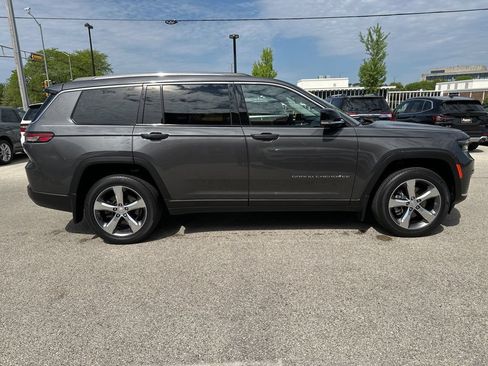Used 2022 Jeep Grand Cherokee L Limited AWD/4WD image 6